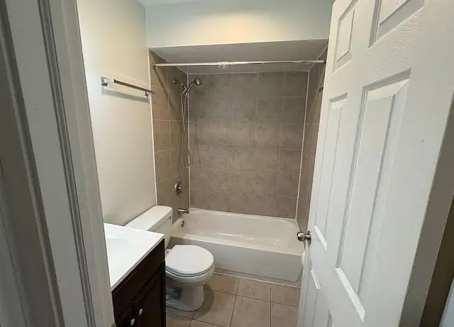 Photo of 15938 Le Claire Ave, Oak Forest, IL 60452