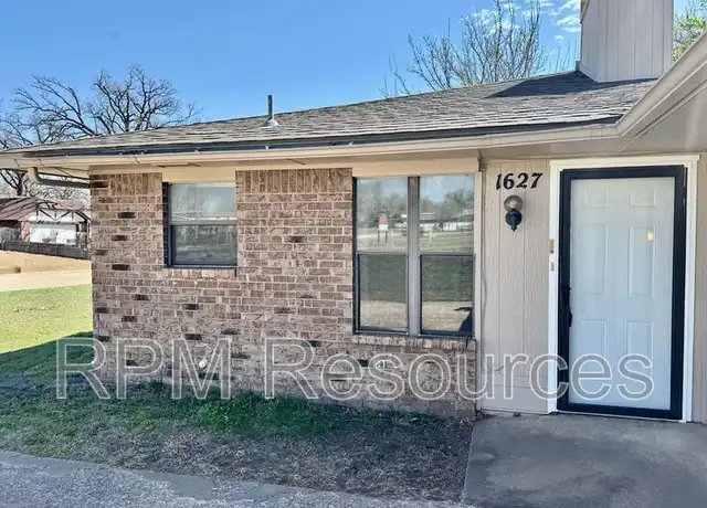 Property at 1627 Kavel Dr, Oklahoma City, OK, 73127, 2 beds, 1 bath, [object Object]