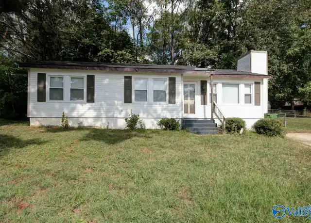 Property at 2901 Cochise Cir NW, Huntsville, AL, 35810, 3 beds, 2 baths, [object Object]