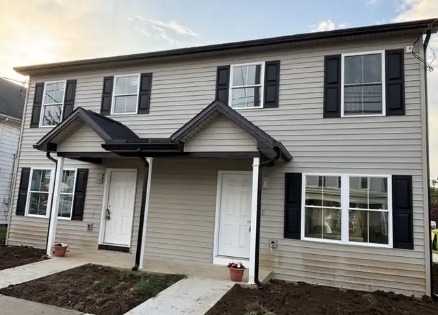 Property at 27 E Portland St, Mechanicsburg, PA, 17055, 3 beds, 1.5 baths, [object Object]