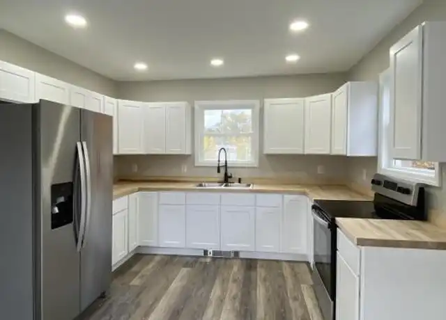 Property at 37 A High St, Sanford, ME, 04073, 2 beds, 1 bath, [object Object]