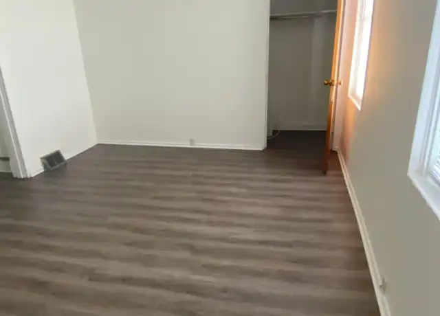 Property at 1100 Bellaire Ave, Pittsburgh, PA, 15226, 1 bed, 1 bath, [object Object]