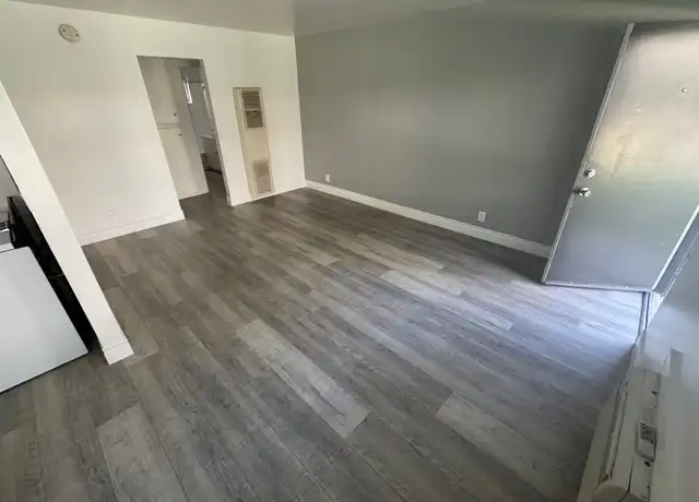 Property at 1160 E Alosta Ave Unit 25, Azusa, CA, 91702, 1 bed, 1 bath, [object Object]