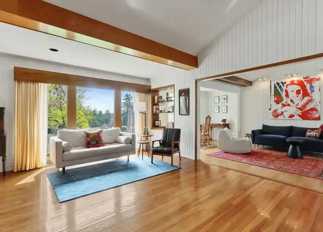 Property at 222 Ridge Rd, Lake Geneva, WI, 53147, 3 beds, 3.5 baths, [object Object]