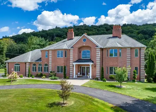 Property at 24 Hunting Ridge Dr, Simsbury, CT, 06070, 4 beds, 6 baths, [object Object]