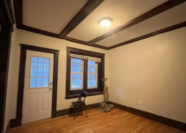 Property at 301 Alewife Brook Pkwy, Somerville, MA, 02144, 4 beds, 2 baths, [object Object]