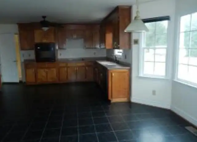Property at 15049 Creek Edge Pl, South Chesterfield, VA, 23834, 5 beds, 3 baths, [object Object]