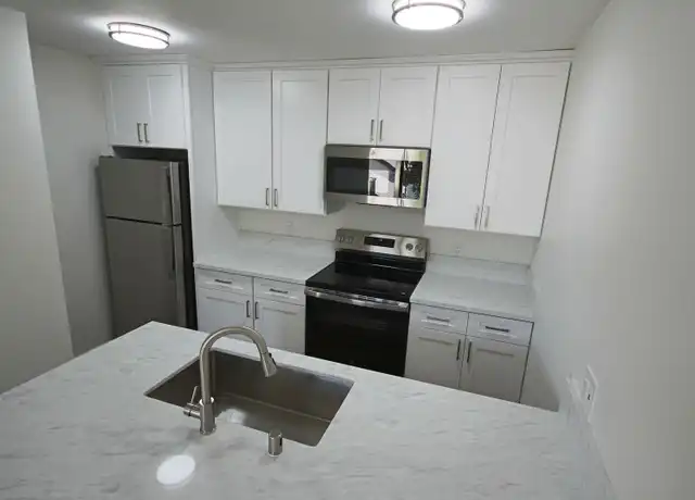 Property at 8544 Via Mallorca Unit G, La Jolla, CA, 92037, 2 beds, 2 baths, [object Object]