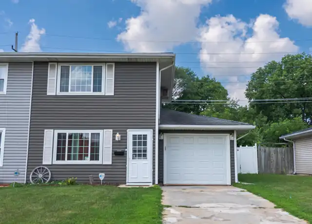 Property at 1072 N Highland Ave, Aurora, IL, 60506, 2 beds, 1.5 baths, [object Object]