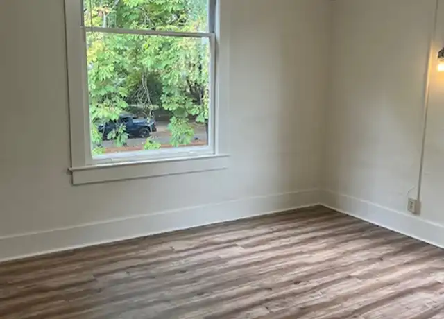Property at 5038 17th Ave NE, Seattle, WA, 98105, 0 beds, 1 bath, [object Object]