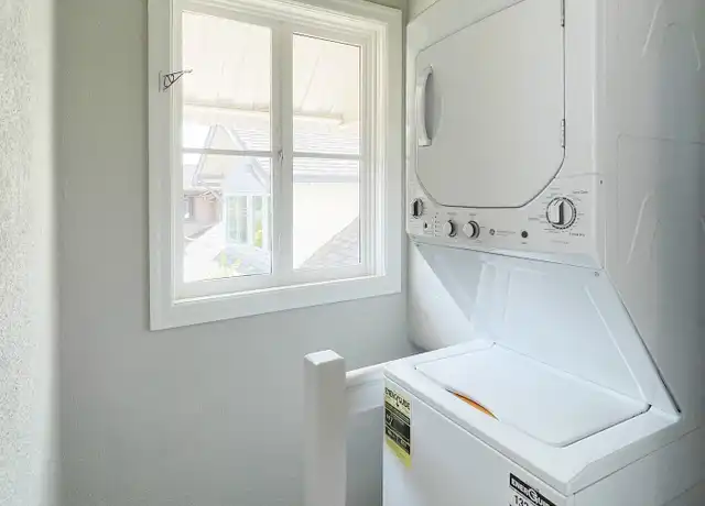 Property at 4536 Park Blvd Unit LOWR, Oakland, CA, 94602, 2 beds, 1 bath, [object Object]