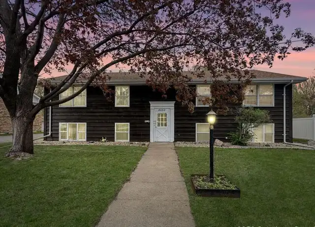 Property at 2050 Pike Lake Dr Unit 2, New Brighton, MN, 55112, 2 beds, 1 bath, [object Object]
