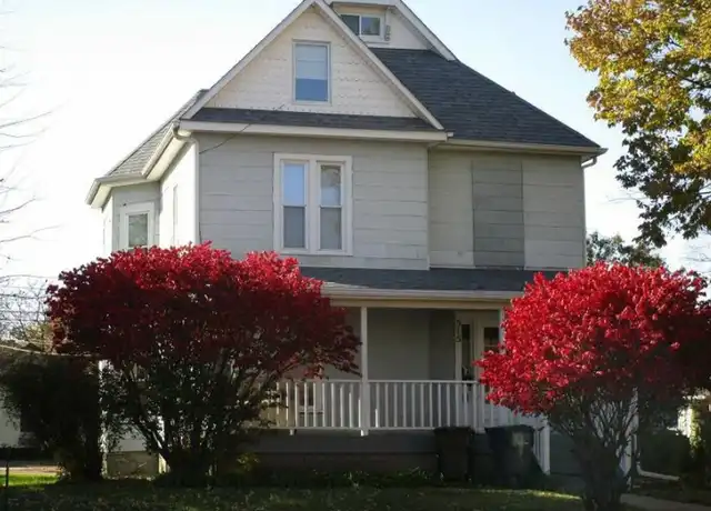 Property at 515 Franklin St, Cedar Falls, IA, 50613, 4 beds, 1 bath, [object Object]
