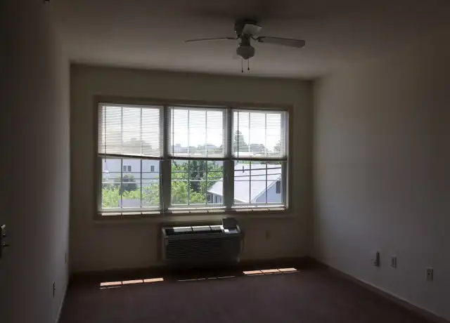 Property at 66 Sicard St Unit 3C, New Brunswick, NJ, 08901, 2 beds, 1 bath, [object Object]