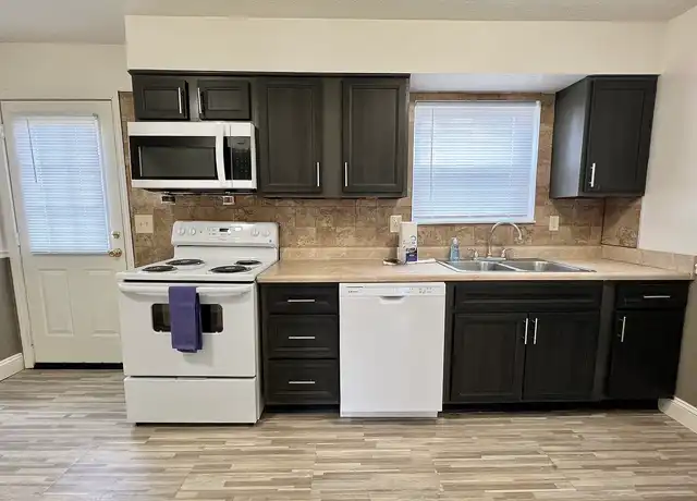 Property at The Woods Apartments - 3300 Wooded Way, Jeffersonville, IN, 47130, 1-2 bed, 1-1.5 bath, [object Object]