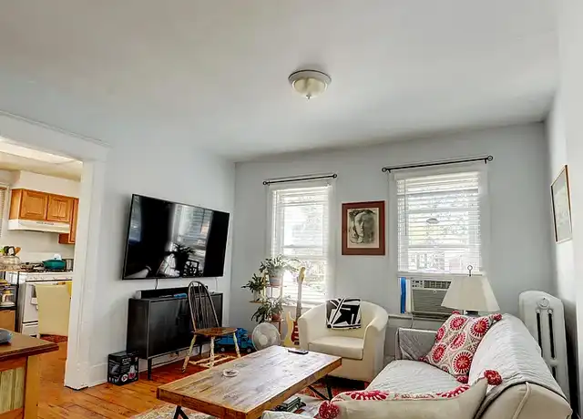 Property at 44 Prince St Unit 3, Kingston, NY, 12401, 1 bed, 1 bath, [object Object]