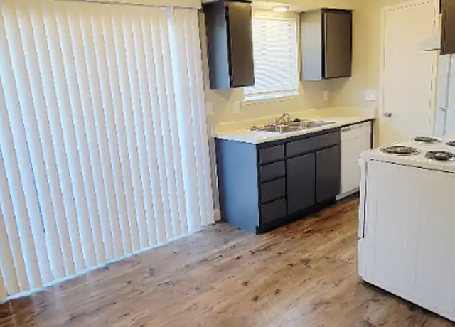 Property at 4264 N Bengston Ave Unit 103, Fresno, CA, 93705, 1 bed, 1 bath, [object Object]