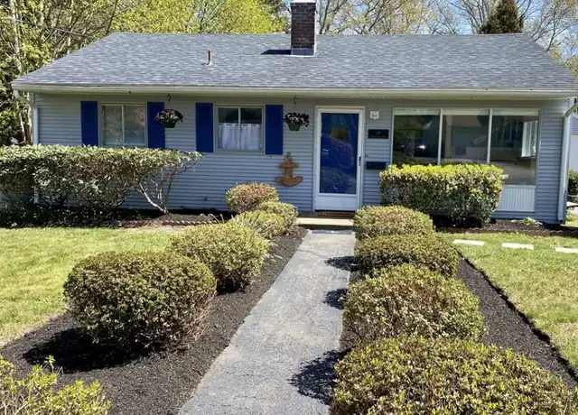 Property at 18 Broadmoor Rd, Wakefield, RI, 02879, 2 beds, 1 bath, [object Object]