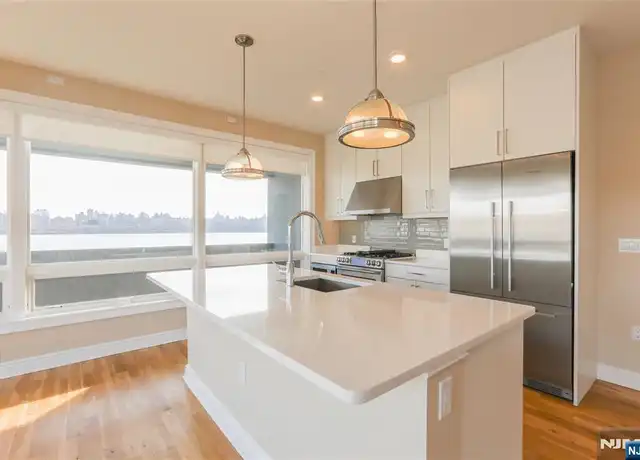 Property at 15 Somerset Ln Unit 319, Edgewater, NJ, 07020, 2 beds, 2 baths, [object Object]