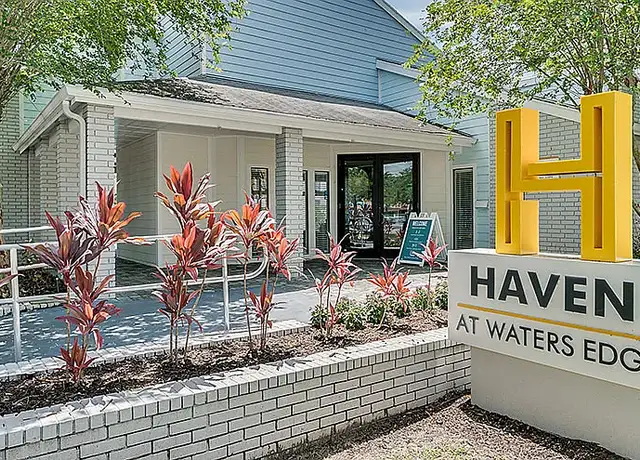 Photo of 8415 N Armenia Ave, Tampa, FL 33604