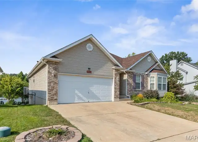 Property at 3549 Lakeview Heights Dr, Saint Louis, MO, 63129, 3 beds, 3 baths, [object Object]
