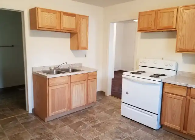 Property at 909 Cameron Ave Unit 909, La Crosse, WI, 54601, 1 bed, 1 bath, [object Object]