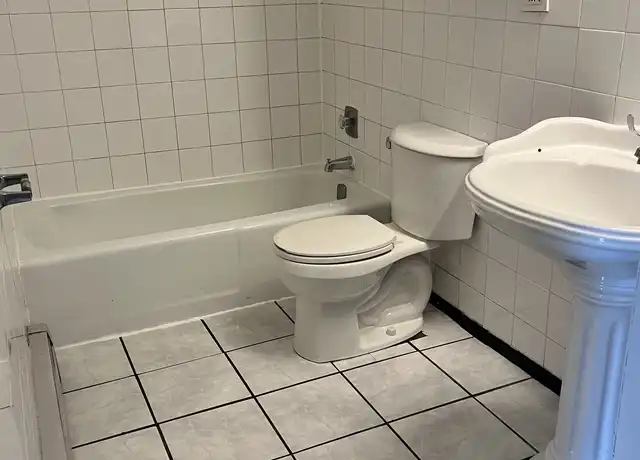 Property at 7713 Woodward Ave Unit 2B, Woodridge, IL, 60517, 1 bed, 2 baths, [object Object]