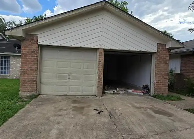 Property at 12021 Tambourine Dr, Stafford, TX, 77477, 2 beds, 2 baths, [object Object]