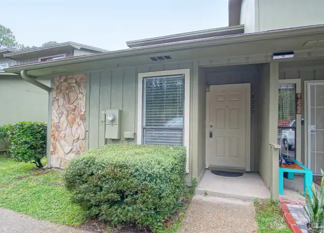 Property at 7223 Lago Vista Ct, Pensacola, FL, 32506, 2 beds, 2 baths, [object Object]