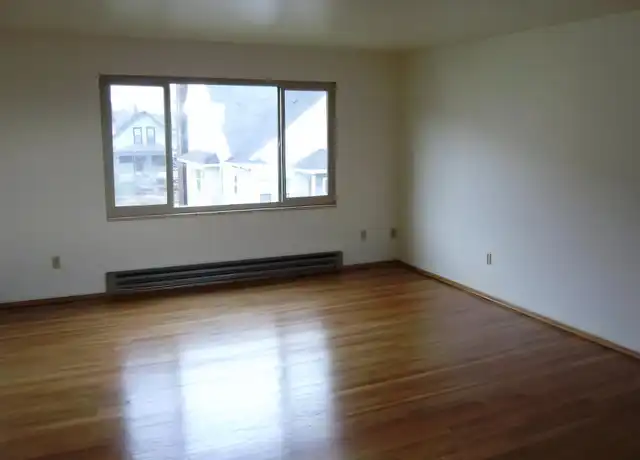Property at 6530 24th Ave NW, Seattle, WA, 98117, 1 bed, 1 bath, [object Object]