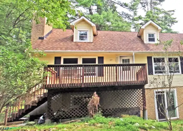 Property at 127 Hemlock Hl, Montague, NJ, 07827, 3 beds, 1 bath, [object Object]