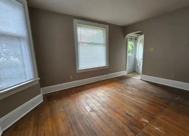 Property at 1532 5th Ave SE Unit 1, Cedar Rapids, IA, 52403, 1 bed, 1 bath, [object Object]