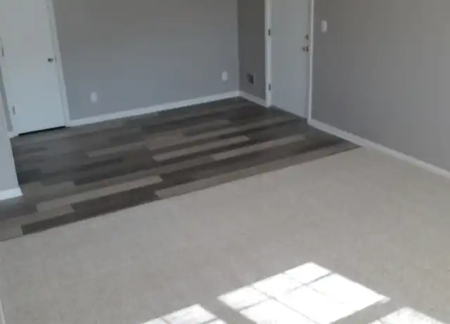 Property at 4216 N Church Way Unit 8, Louisville, KY, 40207, 1 bed, 1 bath, [object Object]