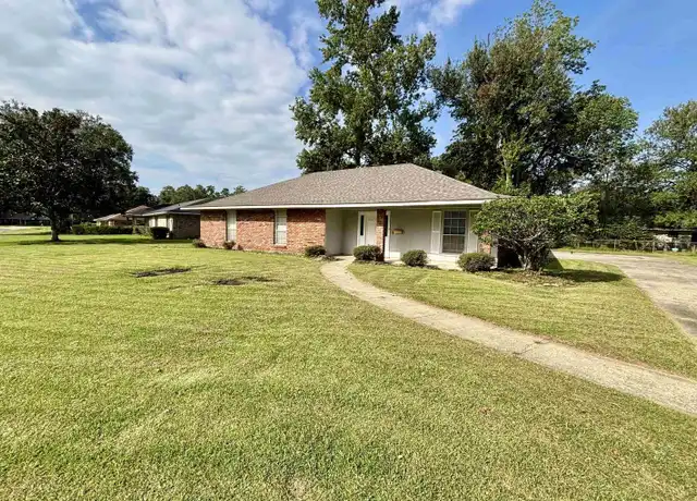 Property at 921 Jane Dr, Denham Springs, LA, 70726, 3 beds, 2 baths, [object Object]