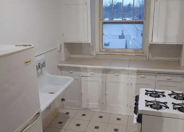 Property at Saint Clair court - 894 Saint Clair Ave, Saint Paul, MN, 55105, 1 bed, 1 bath, [object Object]