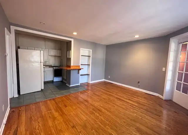 Property at 15 College Ave NE Unit 4, Grand Rapids, MI, 49503, 1 bed, 1 bath, [object Object]