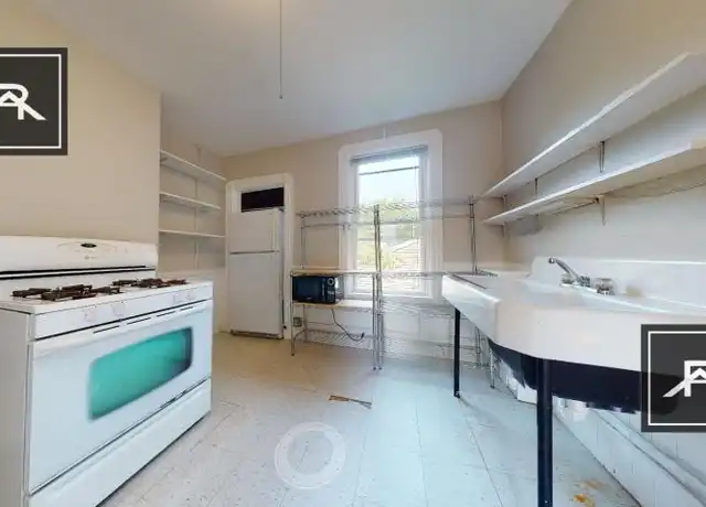 Property at 566 Green St, Cambridge, MA, 02139, 2 beds, 1 bath, [object Object]