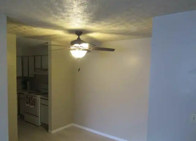 Property at Maplewood Manor - 500 Bowie Dr Unit 122, Dayton, OH, 45417, 2 beds, 1 bath, [object Object]