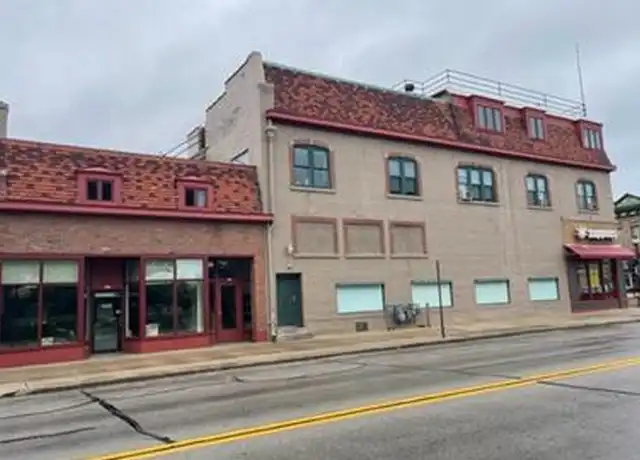 Property at 810 Erie Ave Unit 2, Sheboygan, WI, 53081, 1 bed, 1 bath, [object Object]