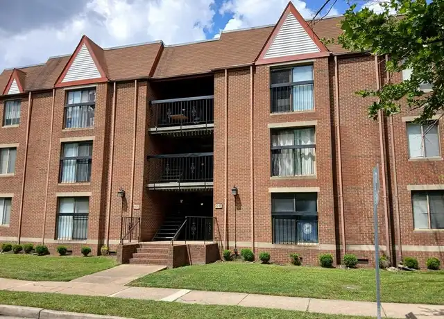 Property at 620 W Olney Rd Unit 12, Norfolk, VA, 23507, 1 bed, 1 bath, [object Object]