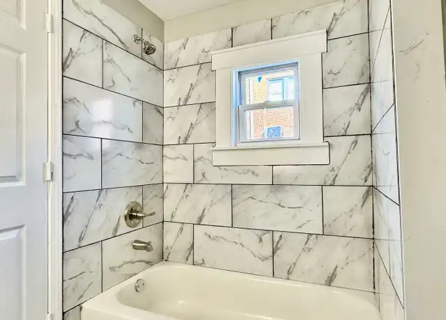 Property at 1206 S Preston St, Louisville, KY, 40203, 1 bed, 1 bath, [object Object]