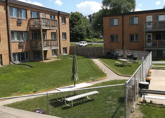 Property at Hyde Park Apartments - 1350 7th St NW, Saint Paul, MN, 55112, 1-2 bed, 1 bath, [object Object]