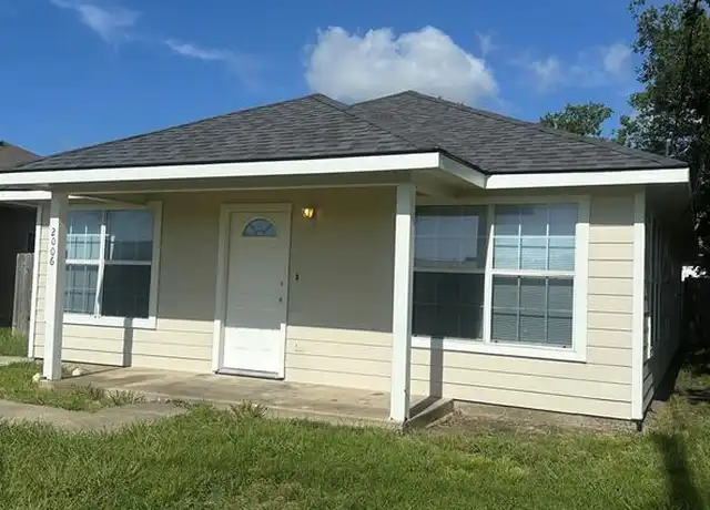 Property at 2006 Morgan St, Greenville, TX, 75401, 3 beds, 2 baths, [object Object]