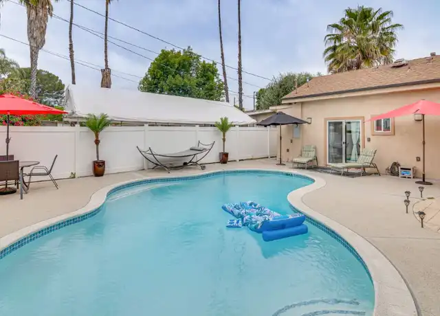 Property at 19600 Lull St, Reseda, CA, 91335, 2 beds, 2.5 baths, [object Object]