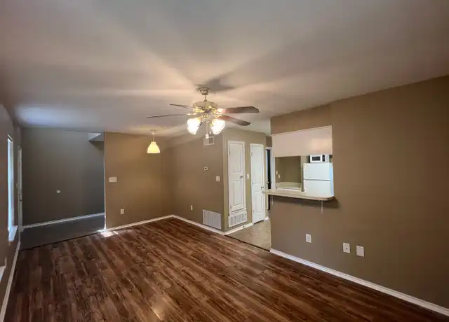 Property at 2310 W Hickory St Unit C, Denton, TX, 76201, 2 beds, 1.5 baths, [object Object]