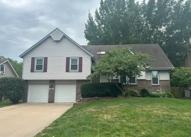 Property at 7753 W 154th Ter, Overland Park, KS, 66223, 4 beds, 3 baths, [object Object]