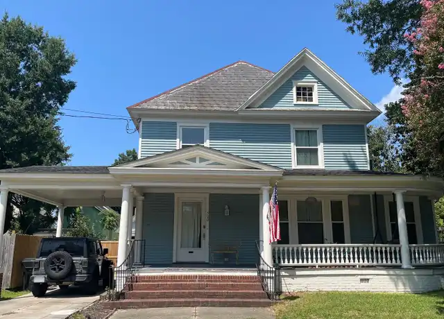 Property at 500 W Church St, Elizabeth City, NC, 27909, 4 beds, 2 baths, [object Object]