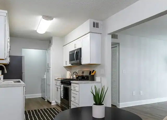 Property at Reserve on Riverside - 5578 Riverside Dr, Macon, GA, 31210, 2-3 beds, 2 baths, [object Object]