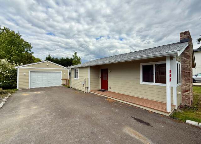 Photo of 611 3rd St, Steilacoom, WA 98388