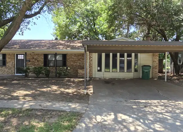 Property at 806 Easy St, Burkburnett, TX, 76354, 3 beds, 2 baths, [object Object]